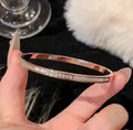 Elya Classic Love Bangle