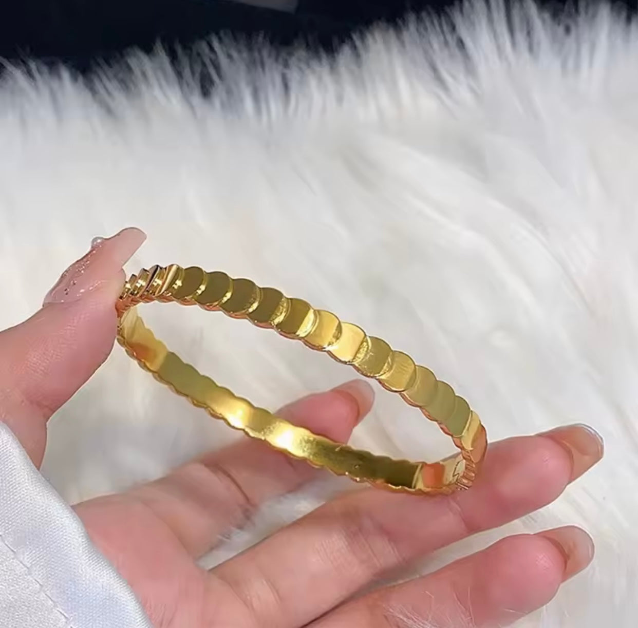 Quiet Light Chain – Gold Plated Bracelet