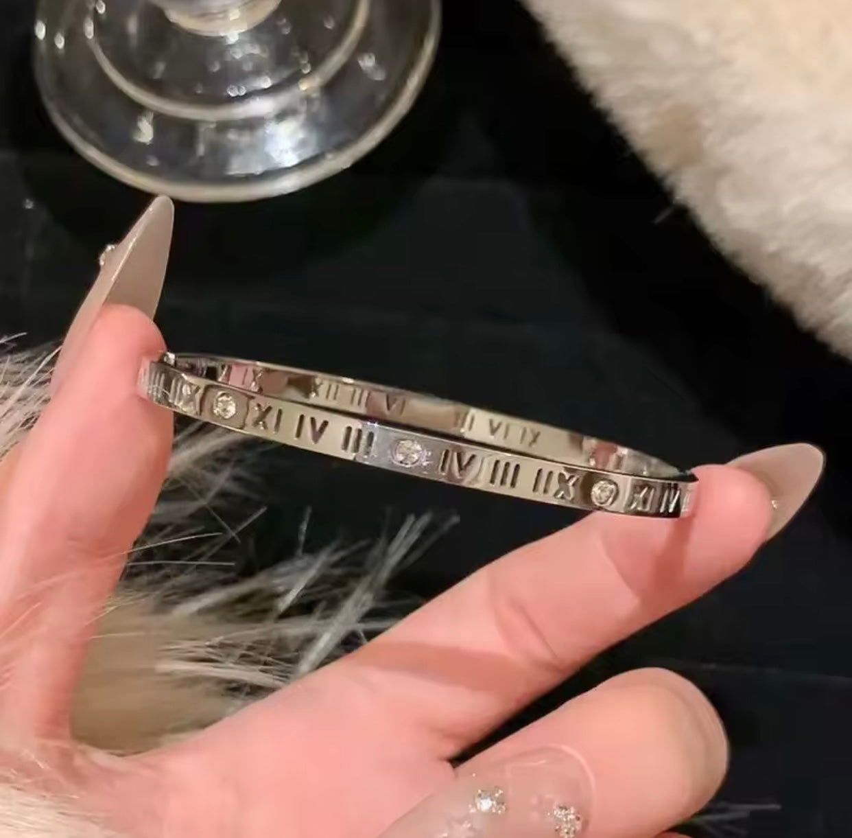 Elya Roman Eternity Bangle