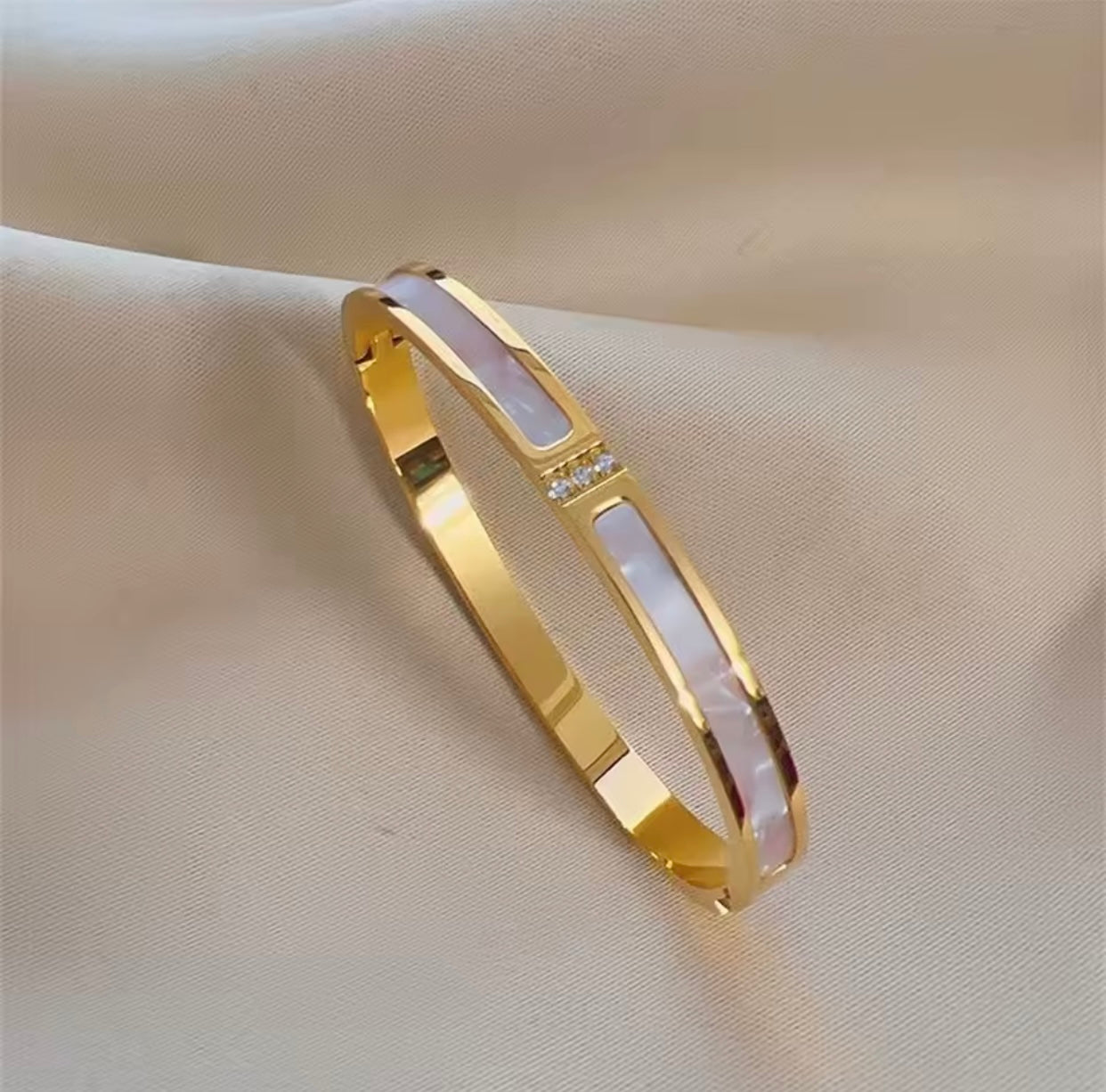 Quiet Grace – Gold Plated Bracelet(Valentine Best Sellers 💝)